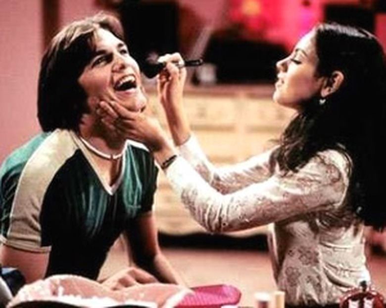 blog_ashton_kutcher_mila_kunis_70show