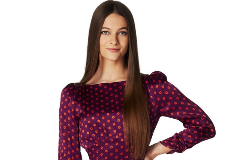 Avery Pohl as Esme Prince