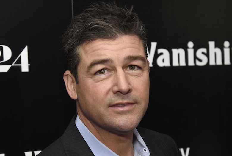 Kyle Chandler Catch 22 Cast George Clooney Hulu