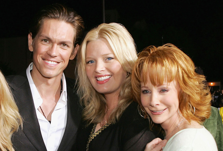 'Reba' Reunion on 'Happy's Place'