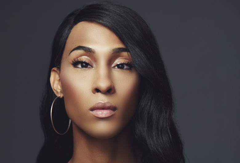 Mj Rodriguez Cast Apple Comedy Maya Rudolph