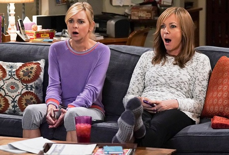 Mom Anna Faris Leaves as Christy