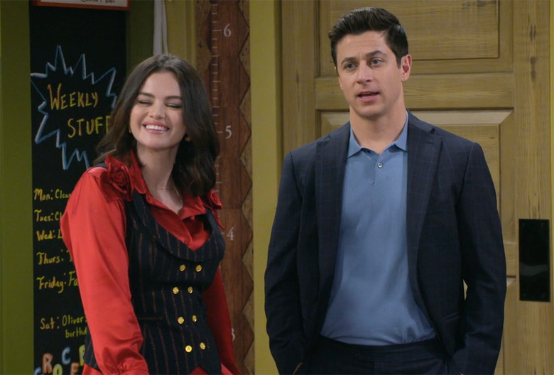 Selena Gomez Returning Wizards Beyond Waverly Place Season 2