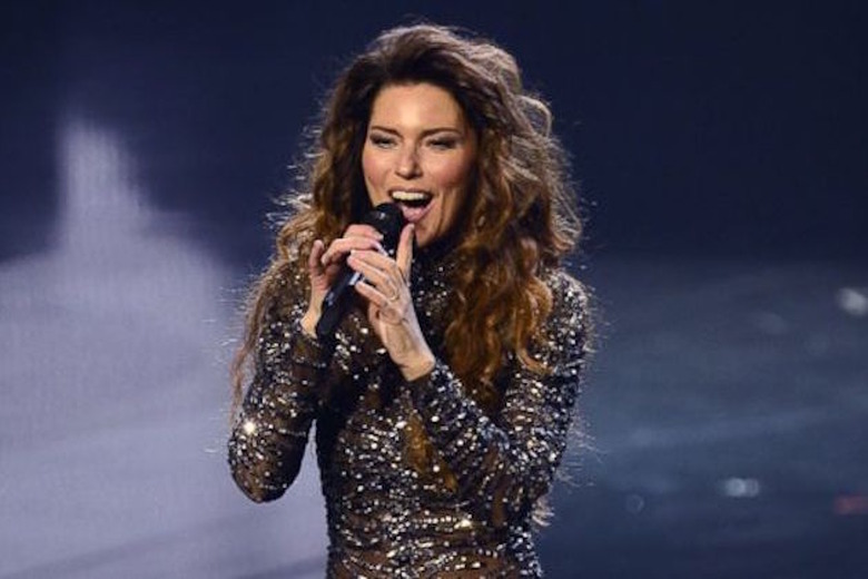 shania-twain-performing-vegas