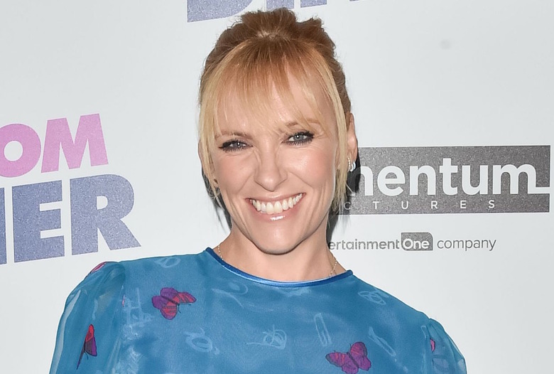 Toni Collette Cast Wanderlust Netflix Drama