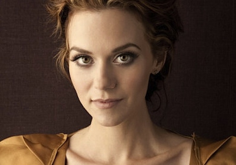 Hilarie Burton - 15 Jul 2010