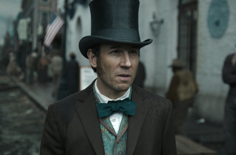 tobias-menzies-hamish-linklater-interview-manhunt-apple-tv-plus