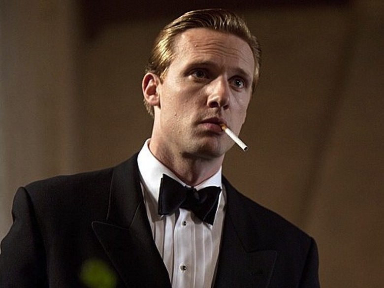 8-Nicole-Beharie-Sleepy-Hollow-teddy-sears