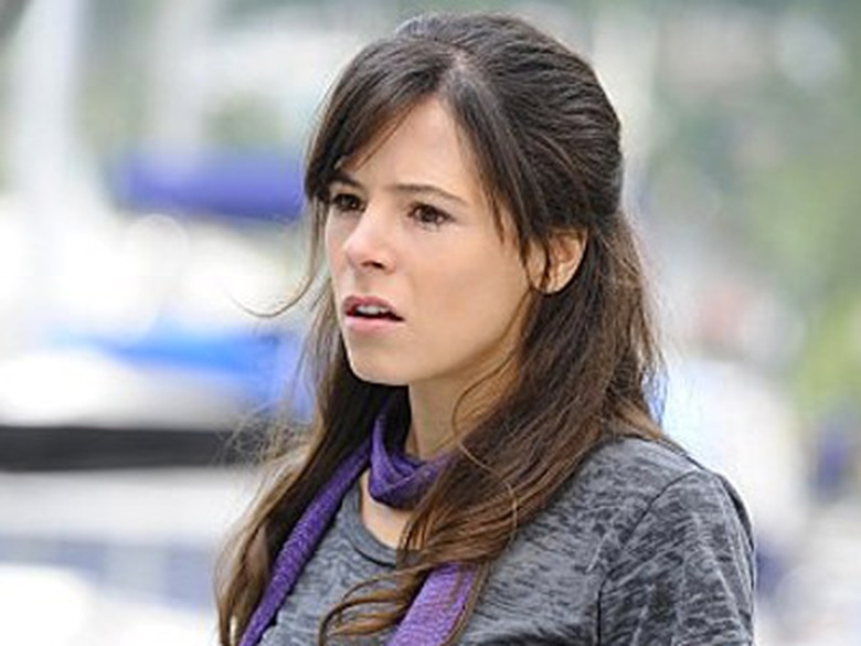 gal_Elaine-Cassidy_Harper?s-Island