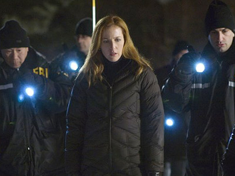 gal_Gillian-Anderson_The-X-Files