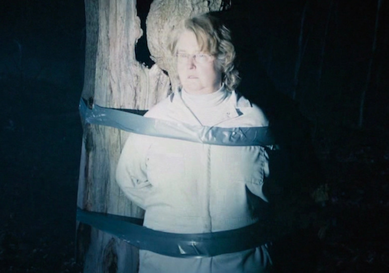 2014_Leftovers_Stoning