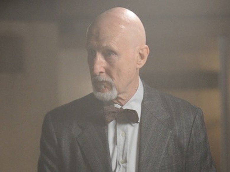 AHS_EP202_Tricks_Treats_Scn31_0021(1)