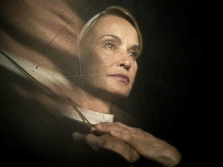 FX-AHS-Jessica-Distortions_0333F_1