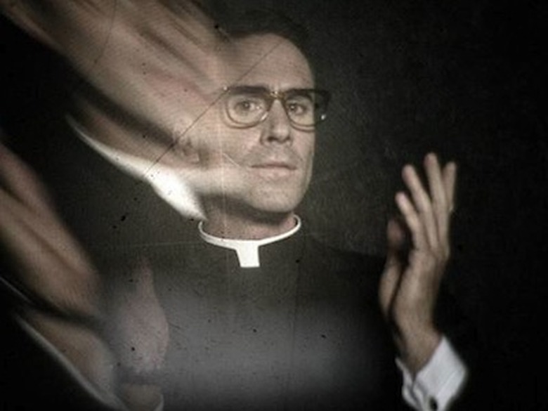 FX-AHS-Joseph-Distortions_0356F_1