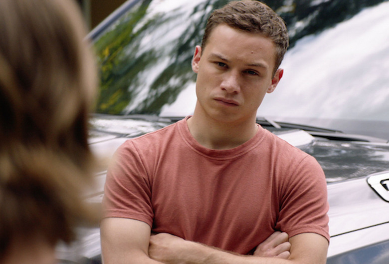 animal-kingdom-season-4-photos-emily-deschanel-angela