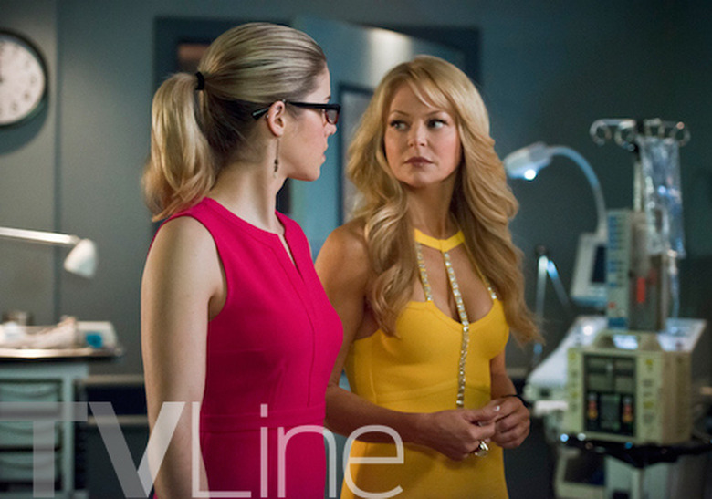 Arrow Donna Smoak Returns