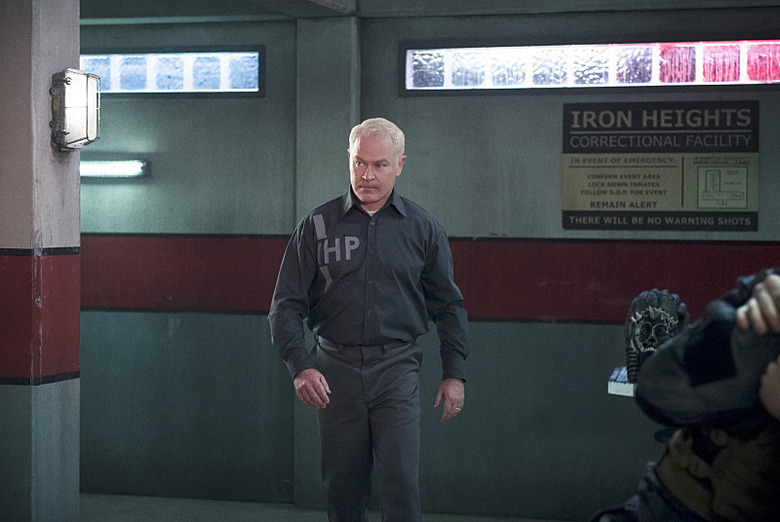 arrow-season-4-photos (1)