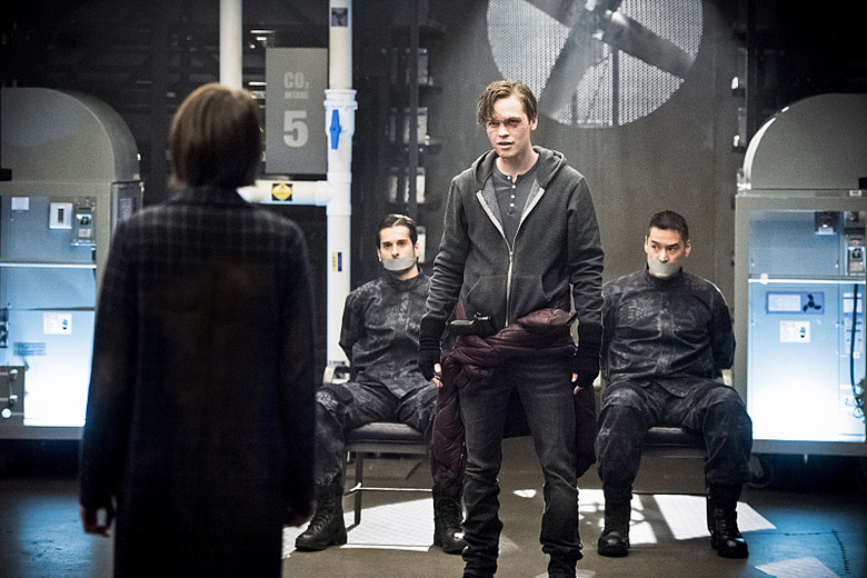 arrow-season-4-photos (1)