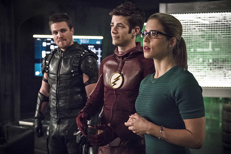 arrow-the-flash-crossover-photos (19)