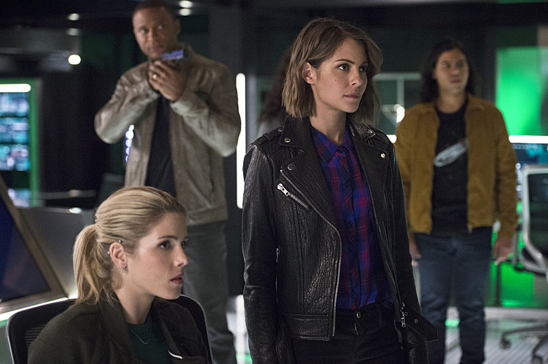 arrow-the-flash-crossover-photos (27)