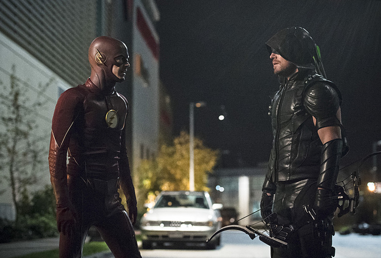 arrow-the-flash-crossover-photos (33)