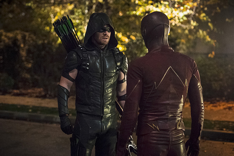 arrow-the-flash-crossover-photos (4)
