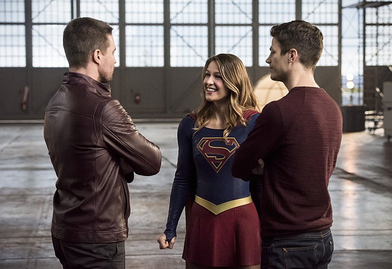 supergirl-flash-arrow-legends-crossover-photos-28