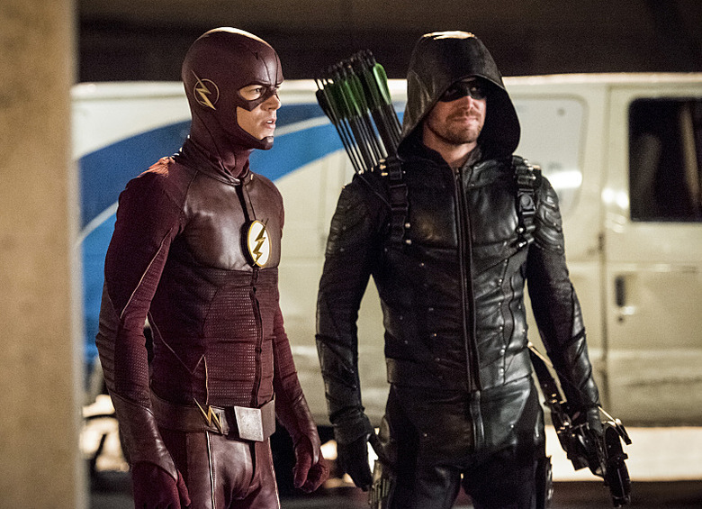 supergirl-flash-arrow-legends-crossover-photos-31
