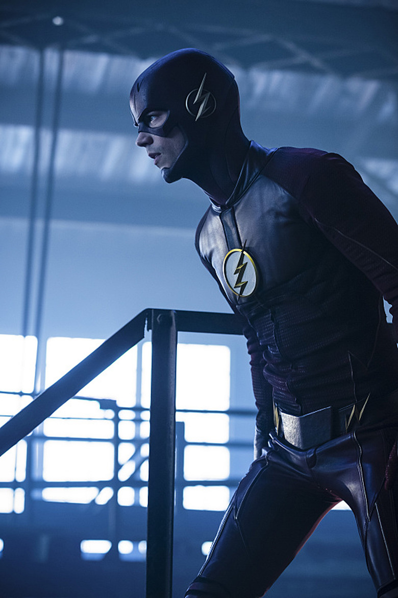 supergirl-flash-arrow-legends-crossover-photos-5