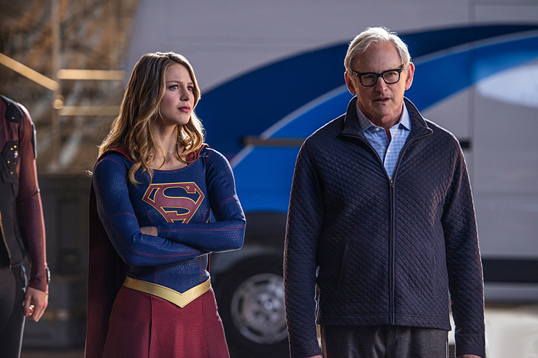 supergirl-flash-arrow-legends-crossover-photos-64