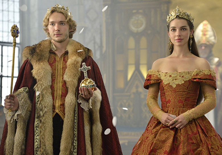 best-costumes-reign