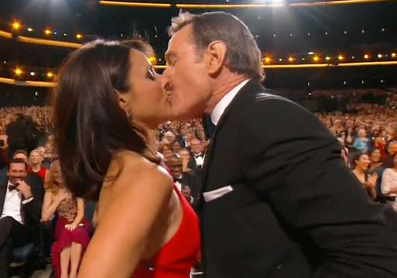julia-louis-dreyfus-bryan-cranston-kiss-emmys