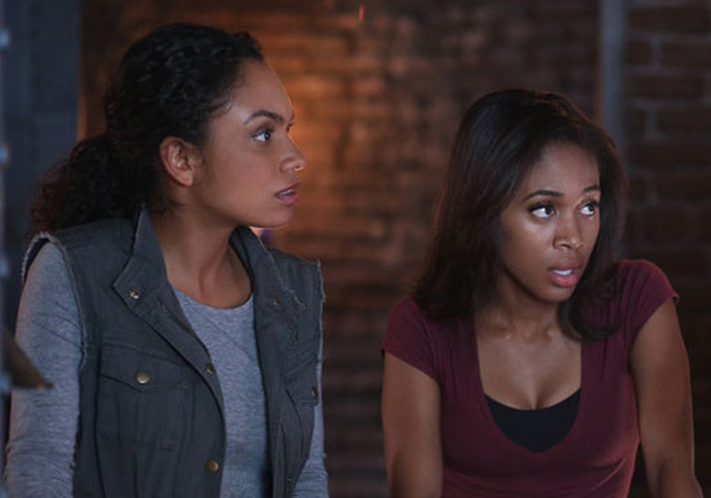 sleepy-hollow-abbie-jenny-best-siblings