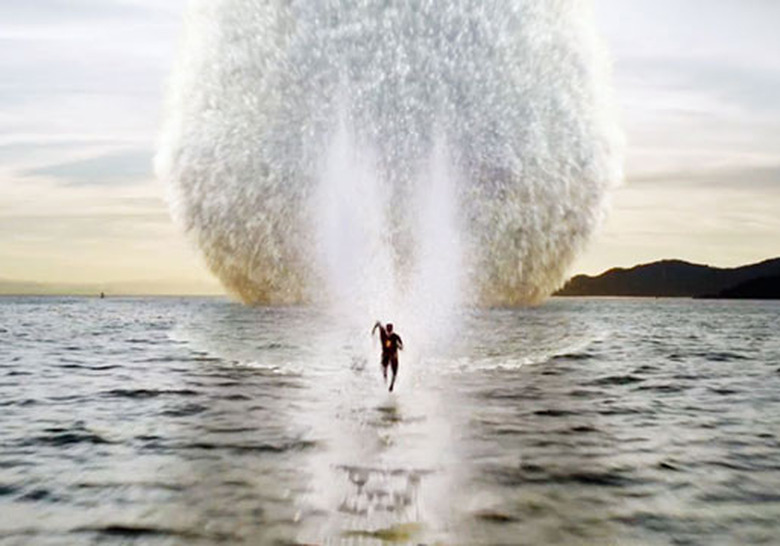 the-flash-barry-water-best-cgi-moment