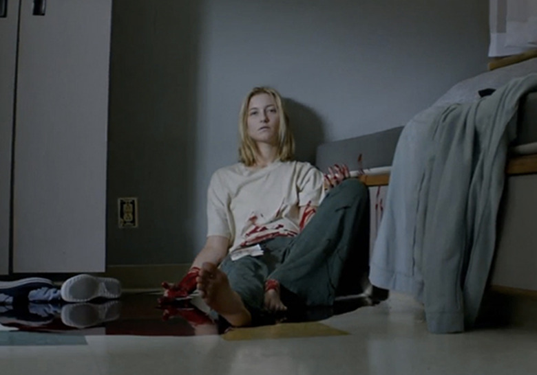 american-crime-aubry-dies