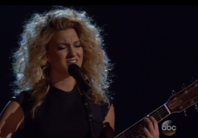 billboard-music-awards-tori-kelly