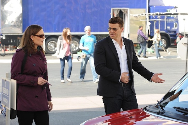 Bones-Ep712-SuitOnSet_Sc32_0439