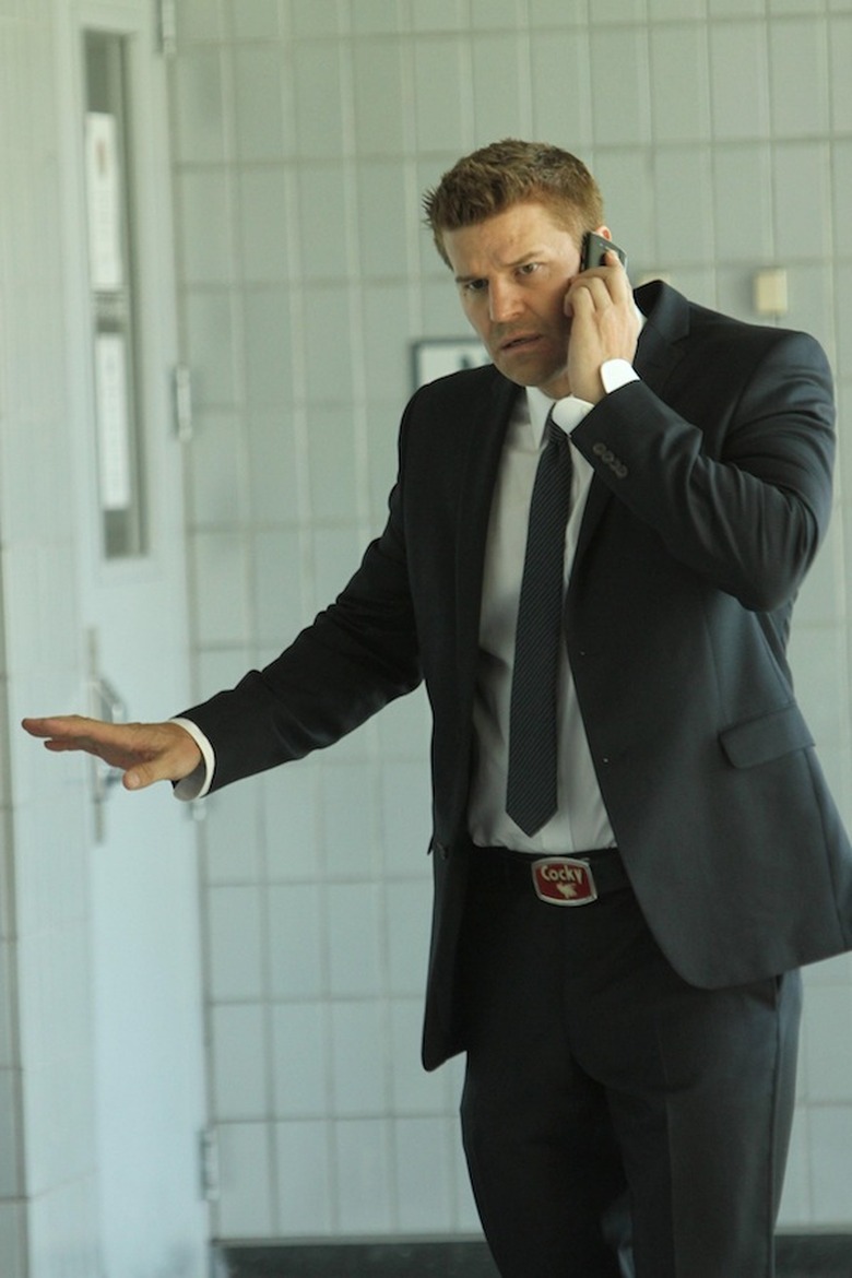 Bones-Ep816-The_past_in_the_present_sc-17_0118