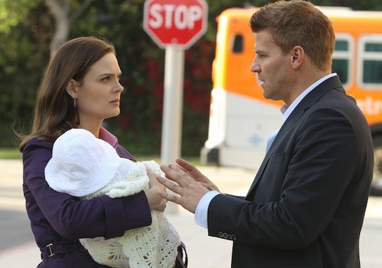 Bones-Ep816-The_past_in_the_present_sc-47_0072