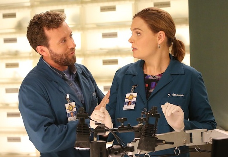 Bones-ep1101_sc11_0107_hires2