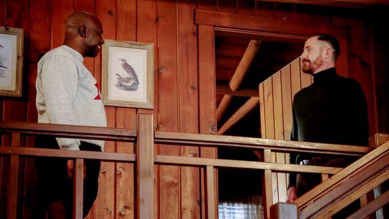 8x02 - The Lake House