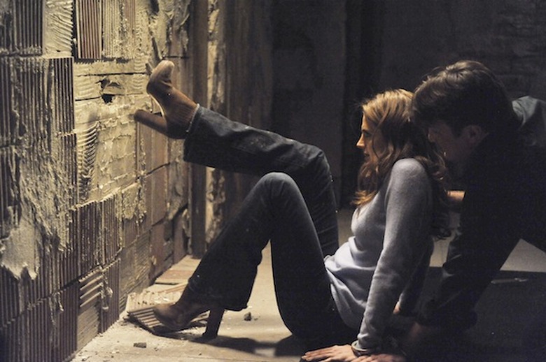 STANA KATIC, NATHAN FILLION