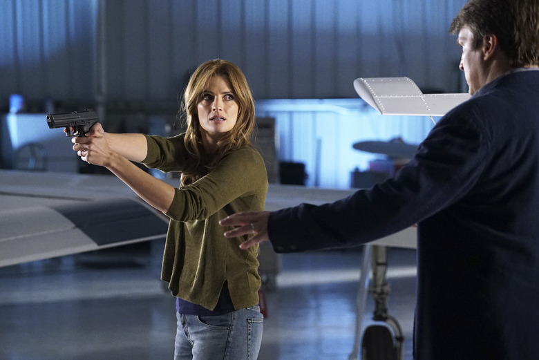 STANA KATIC, NATHAN FILLION