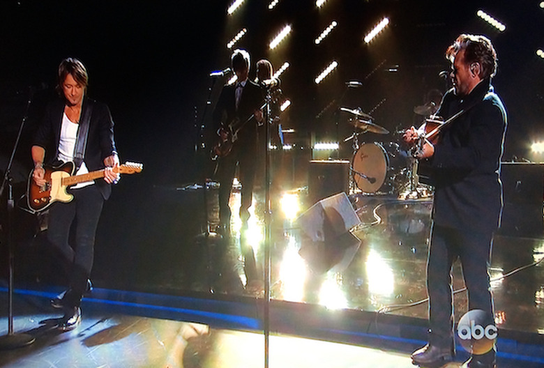 cma-urban-mellancamp