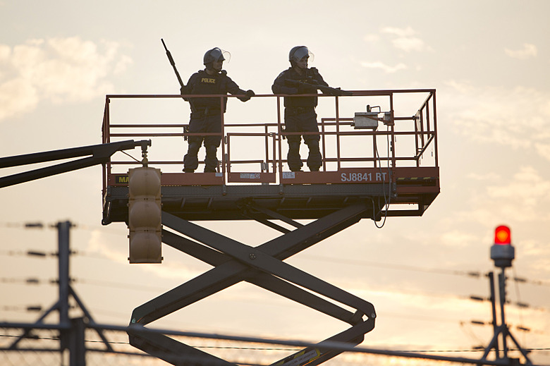 containment-season-1-photos (6)