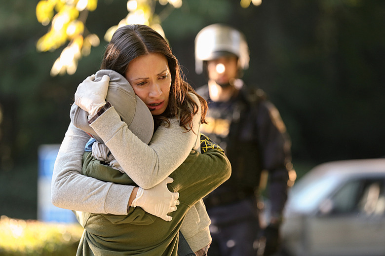 containment-season-1-photos (7)