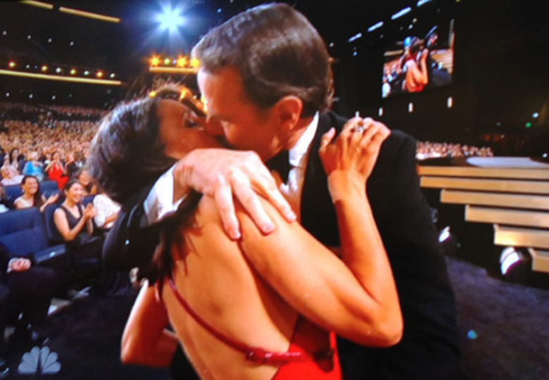 Emmy-Awards-Show-dreyfus-cranston-kiss
