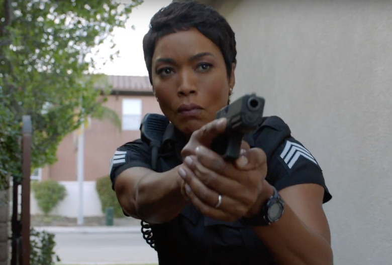 9-1-1 Video Angela Bassett