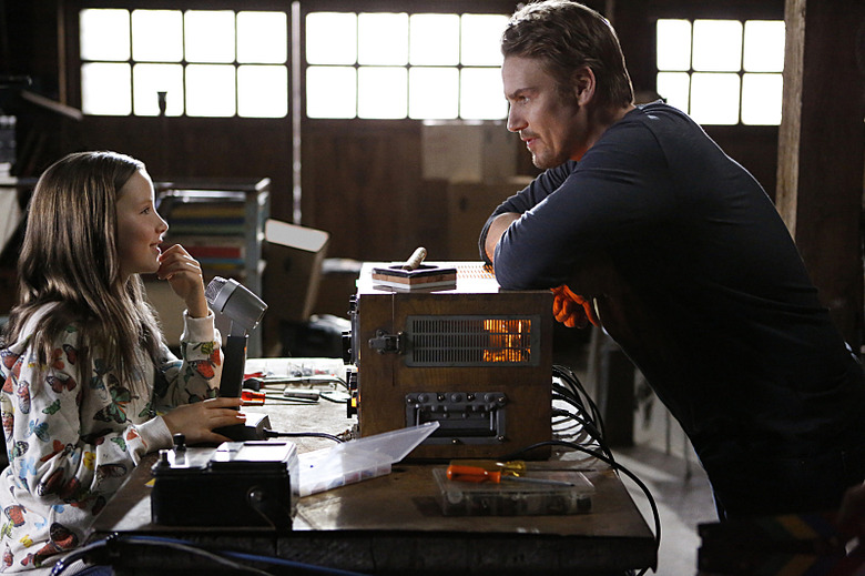 frequency-season-1-photos-10