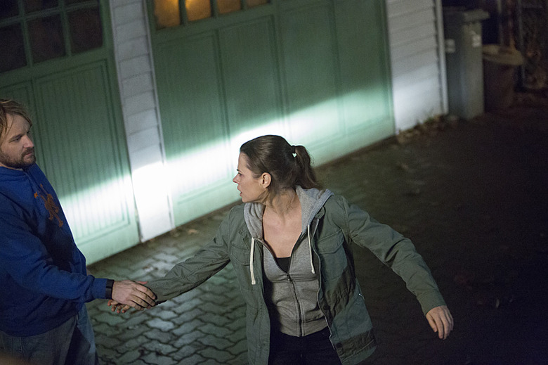 frequency-season-1-photos-3